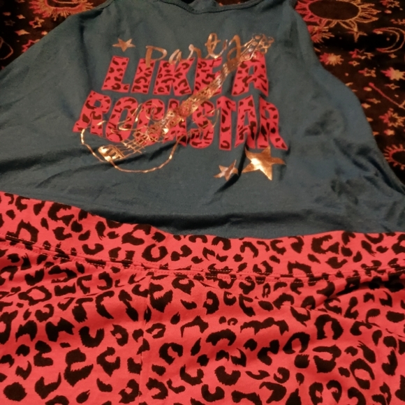 No Boundaries Other - Tank top and shorts pajama set